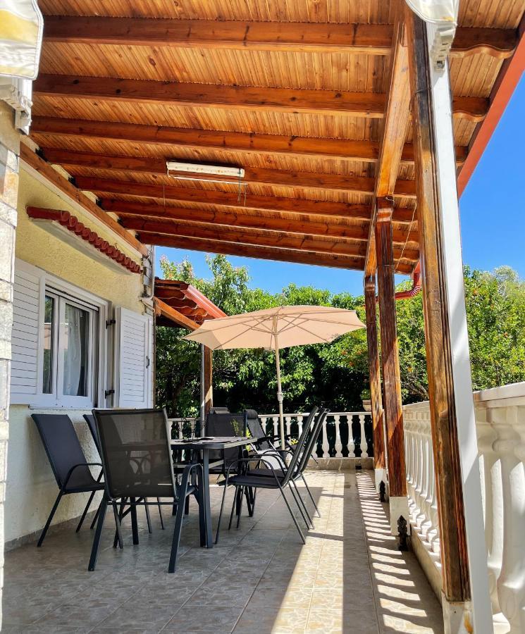 Casa Lia-Beach Front Villa Nea Kallikrateia Esterno foto