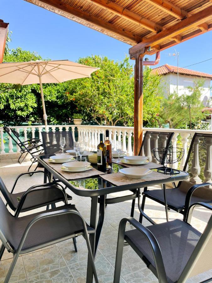 Casa Lia-Beach Front Villa Nea Kallikrateia Esterno foto