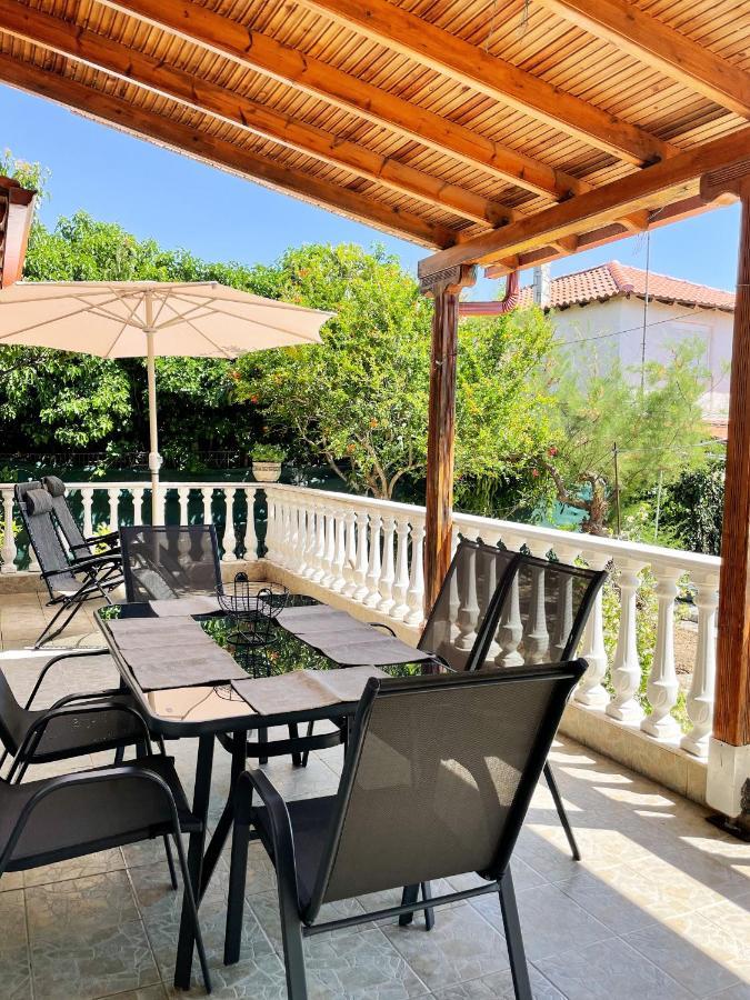 Casa Lia-Beach Front Villa Nea Kallikrateia Esterno foto