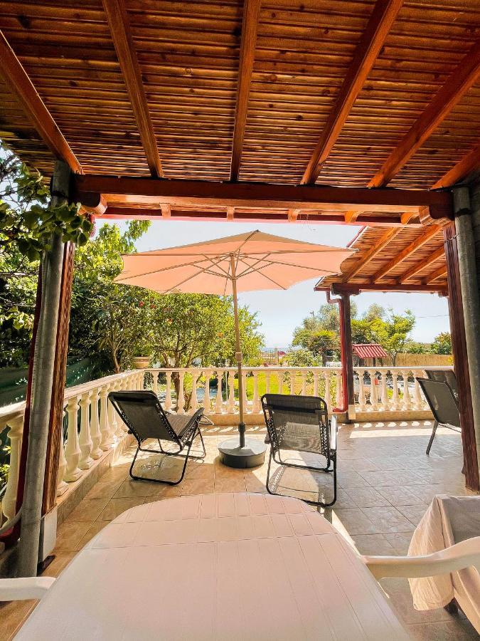 Casa Lia-Beach Front Villa Nea Kallikrateia Esterno foto