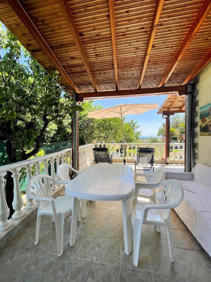 Casa Lia-Beach Front Villa Nea Kallikrateia Esterno foto